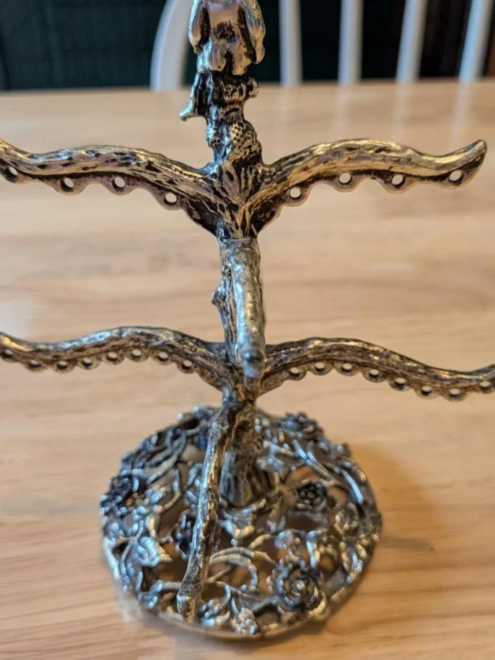 Vintage Cherub Hollywood Regency-style earring holder